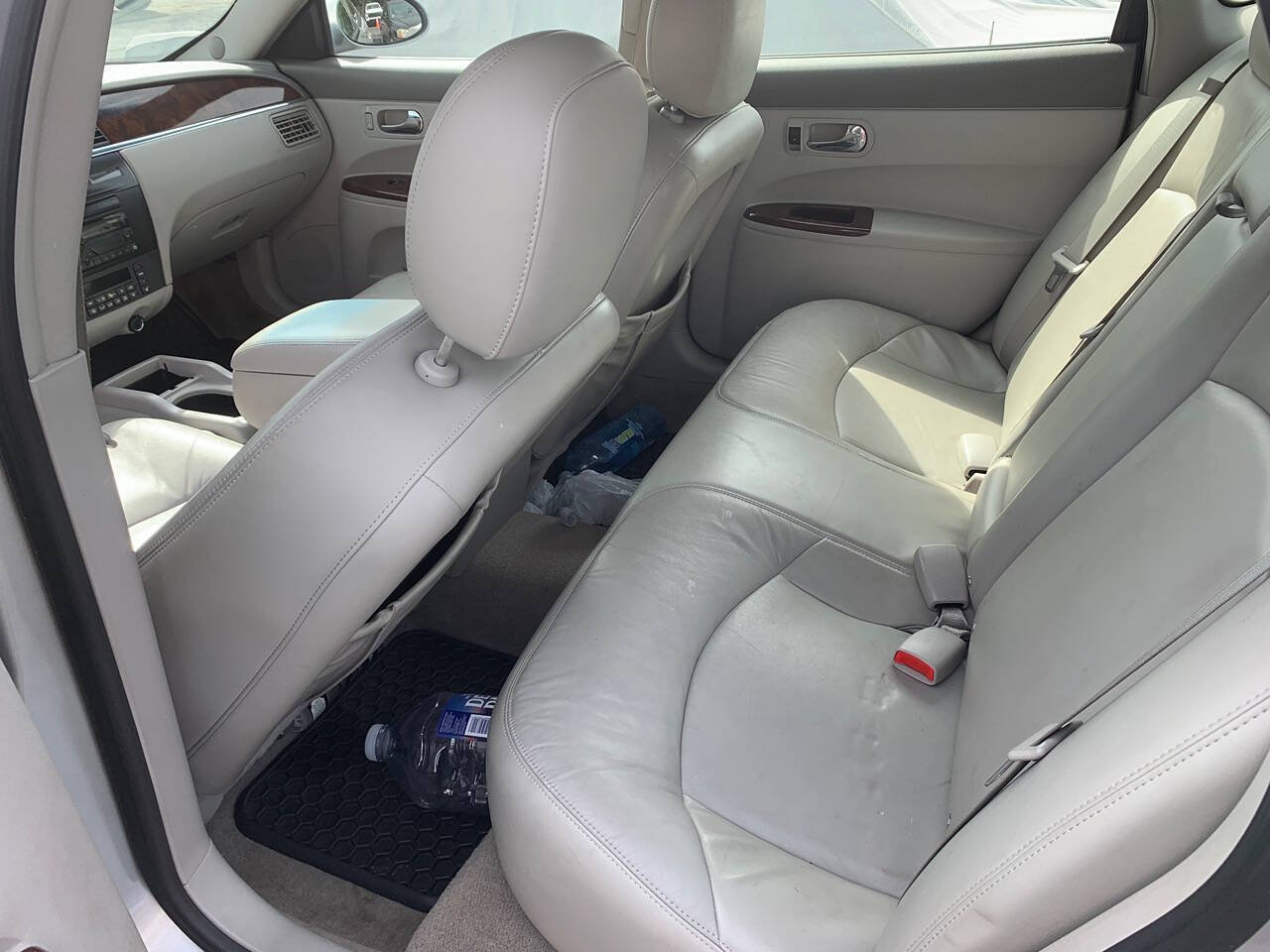 Used 2009 Buick LaCrosse CXL w/ Driver Confidence Package FWD image 6