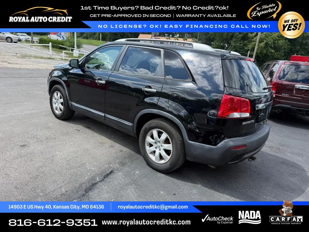 Used 2013 Kia Sorento LX w/ Convenience Pkg FWD image 4
