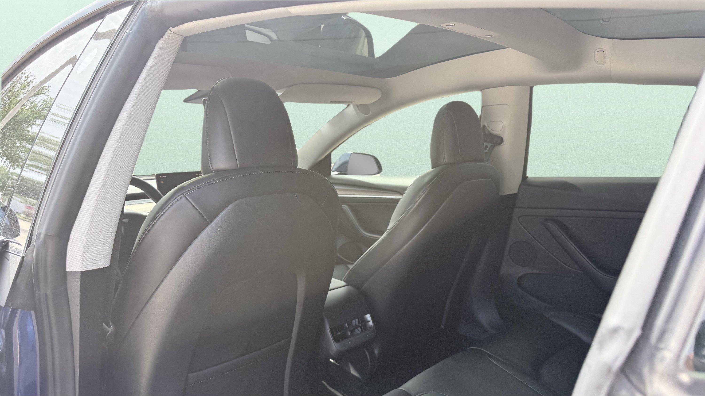 Used 2022 Tesla Model 3 Standard Range RWD image 31