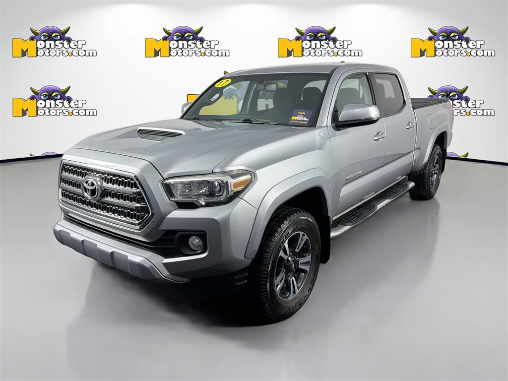 Used 2017 Toyota Tacoma SR5 image 1