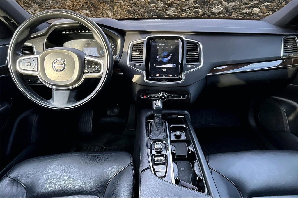 Used 2019 Volvo XC90 T6 Momentum w/ Protection Package image 13