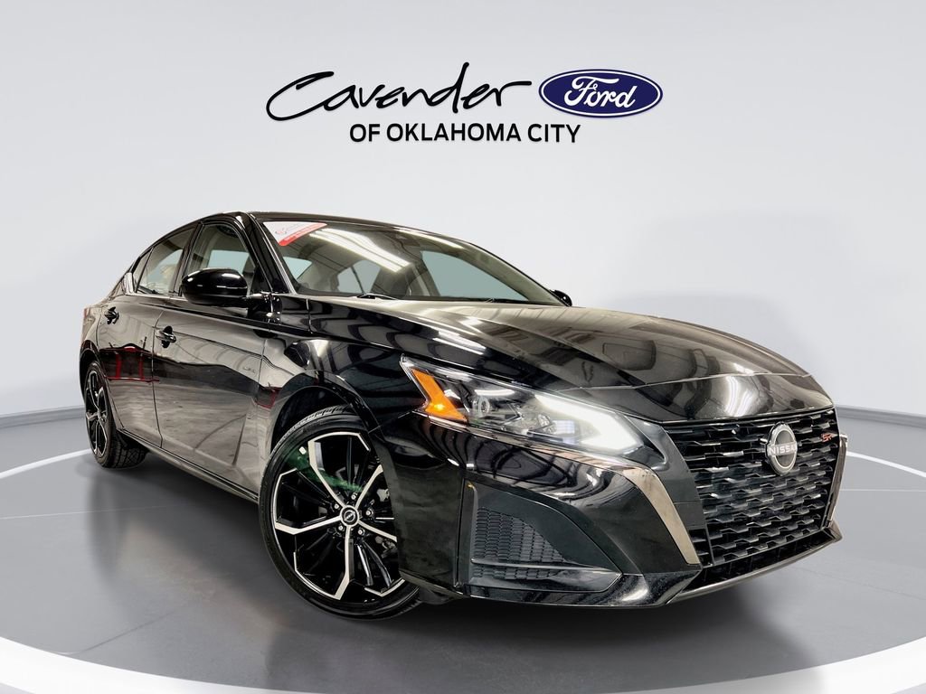 Used 2024 Nissan Altima 2.5 SR