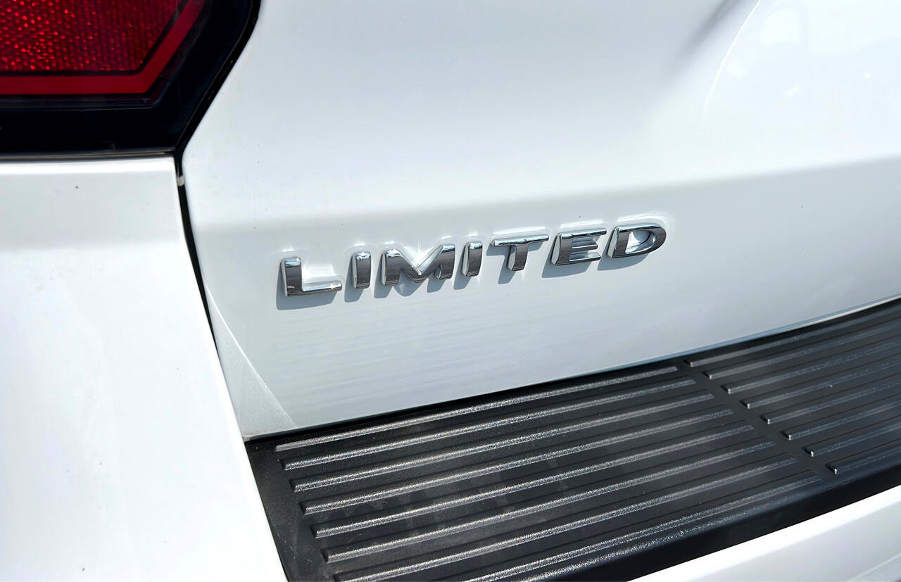 Used 2021 Ford Expedition Max Limited image 9