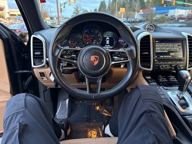 Used 2016 Porsche Cayenne image 18