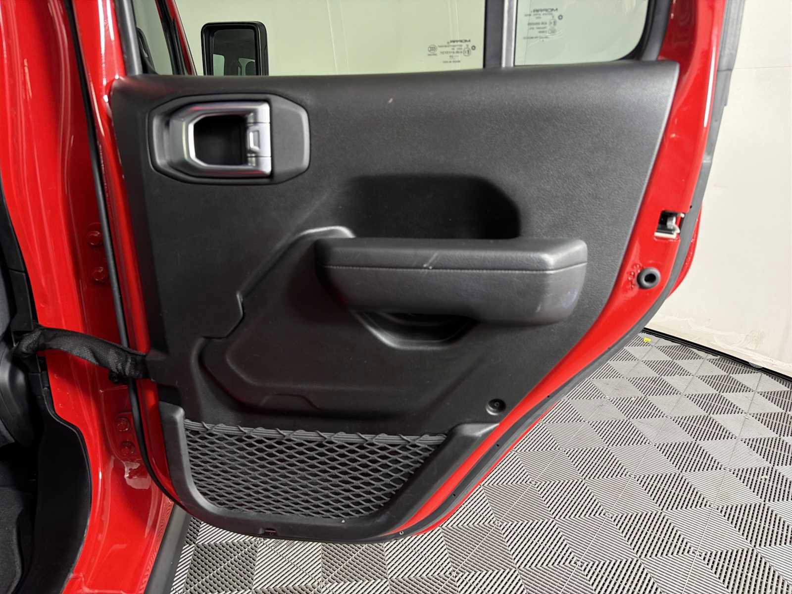 Used 2024 Jeep Wrangler Unlimited Rubicon image 14