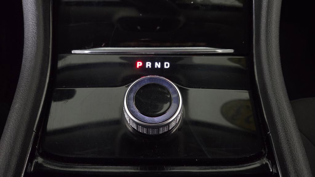 Used 2023 Jeep Grand Cherokee Laredo image 27