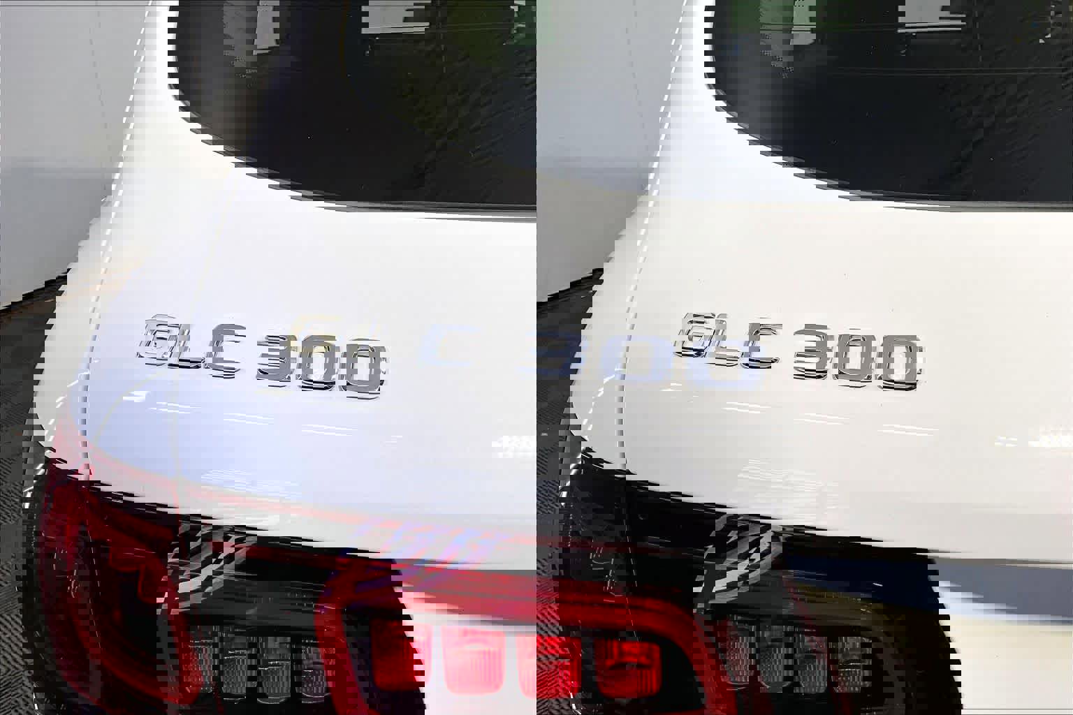 Certified 2021 Mercedes-Benz GLC 300 4MATIC image 33