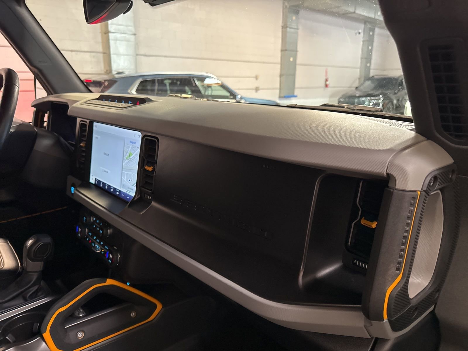 Used 2023 Ford Bronco Badlands image 29