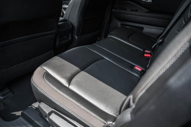 Used 2023 Nissan Pathfinder SL image 34