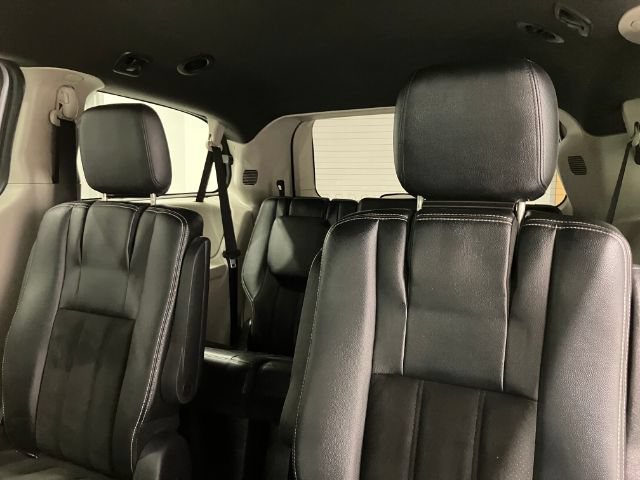 Used 2018 Dodge Grand Caravan SXT FWD image 45