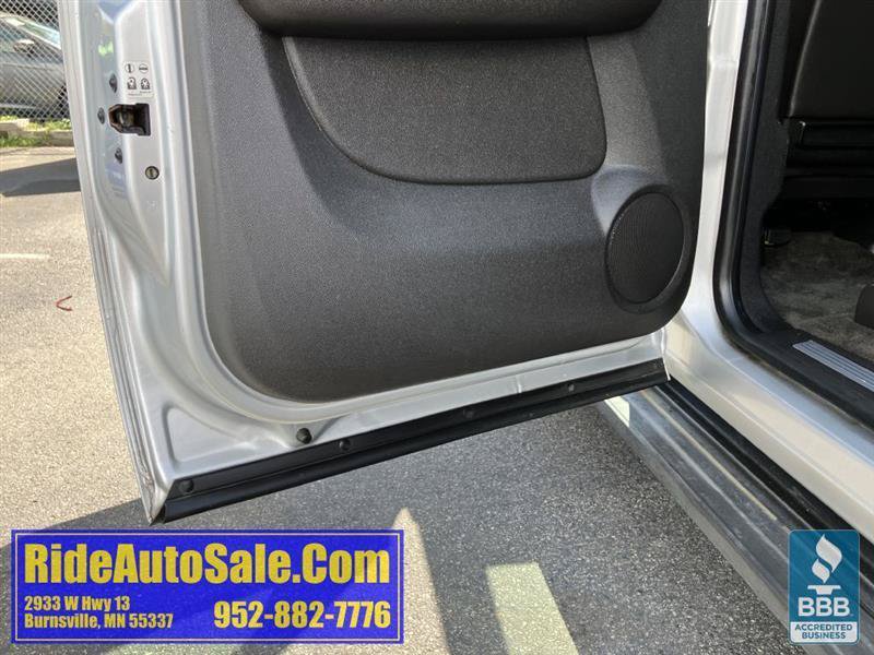 Used 2013 Chevrolet Avalanche LTZ AWD/4WD image 31