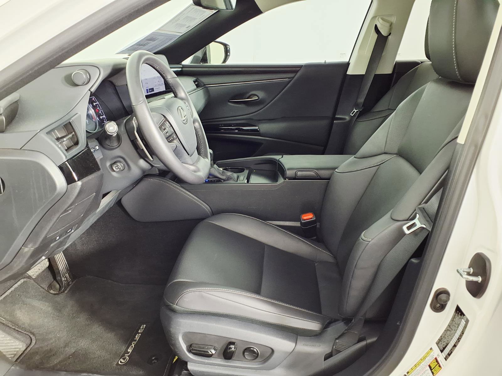 Used 2024 Lexus ES 350 w/ Premium Package image 17