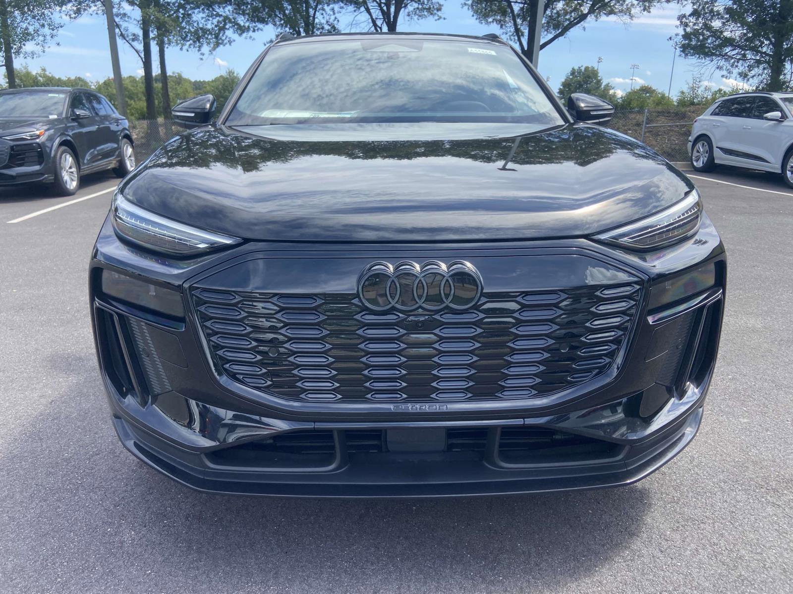 New 2025 Audi SQ6 e-tron Premium Plus image 2