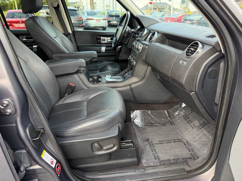 Used 2016 Land Rover LR4 HSE LUX AWD/4WD image 30