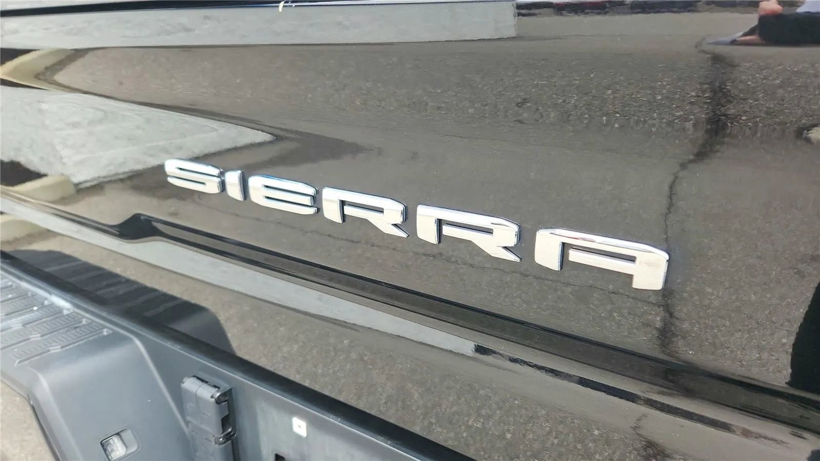 Used 2022 GMC Sierra 2500 AT4 w/ AT4 Premium Plus Package AWD/4WD image 6