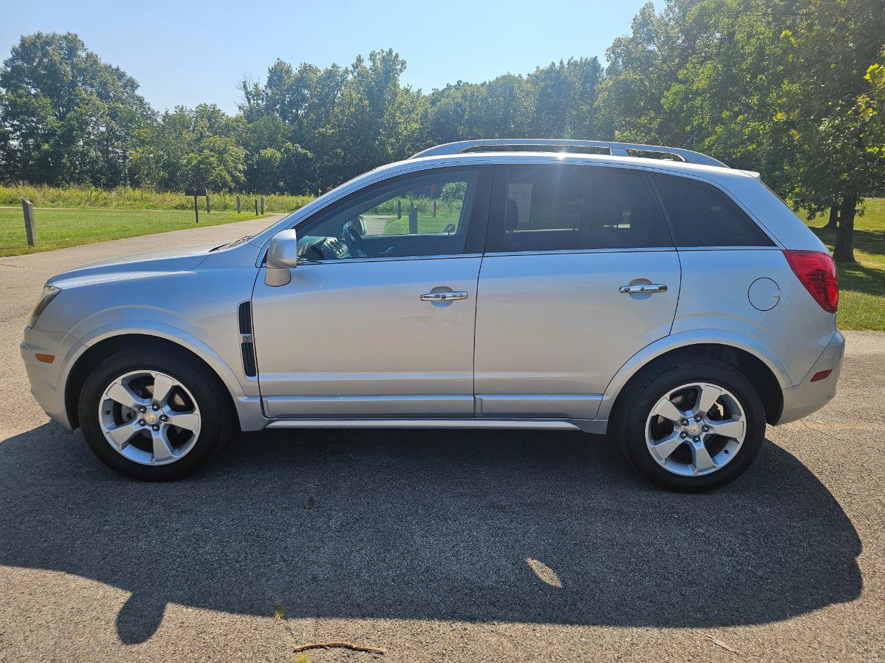Used 2015 Chevrolet Captiva Sport LT w/ Convenience Package FWD image 9