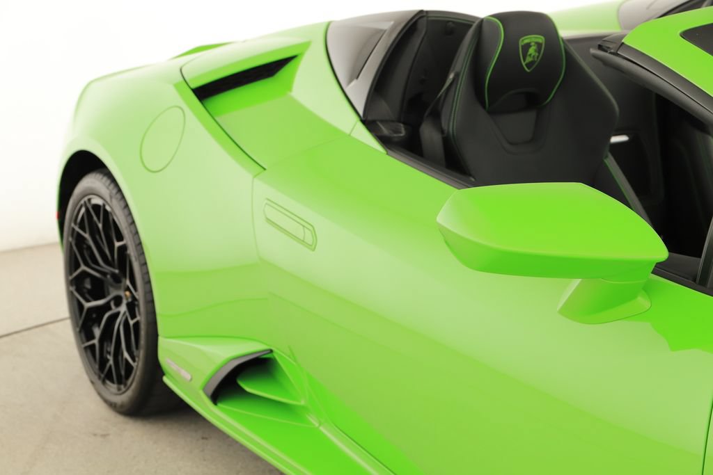 Used 2022 Lamborghini Huracan EVO RWD image 36