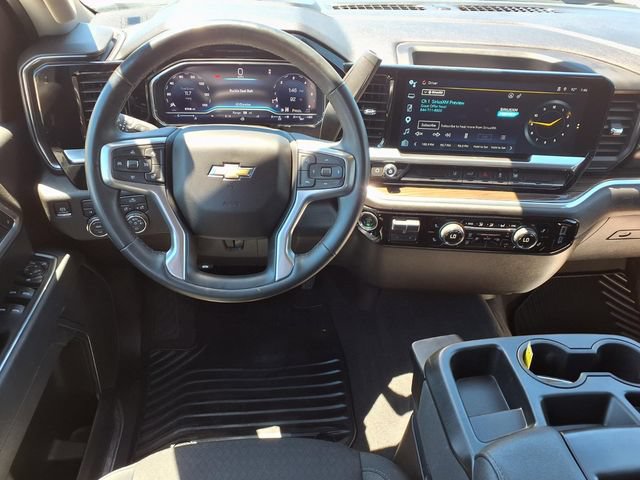 Used 2025 Chevrolet Silverado 2500 LT w/ Convenience Package AWD/4WD image 3