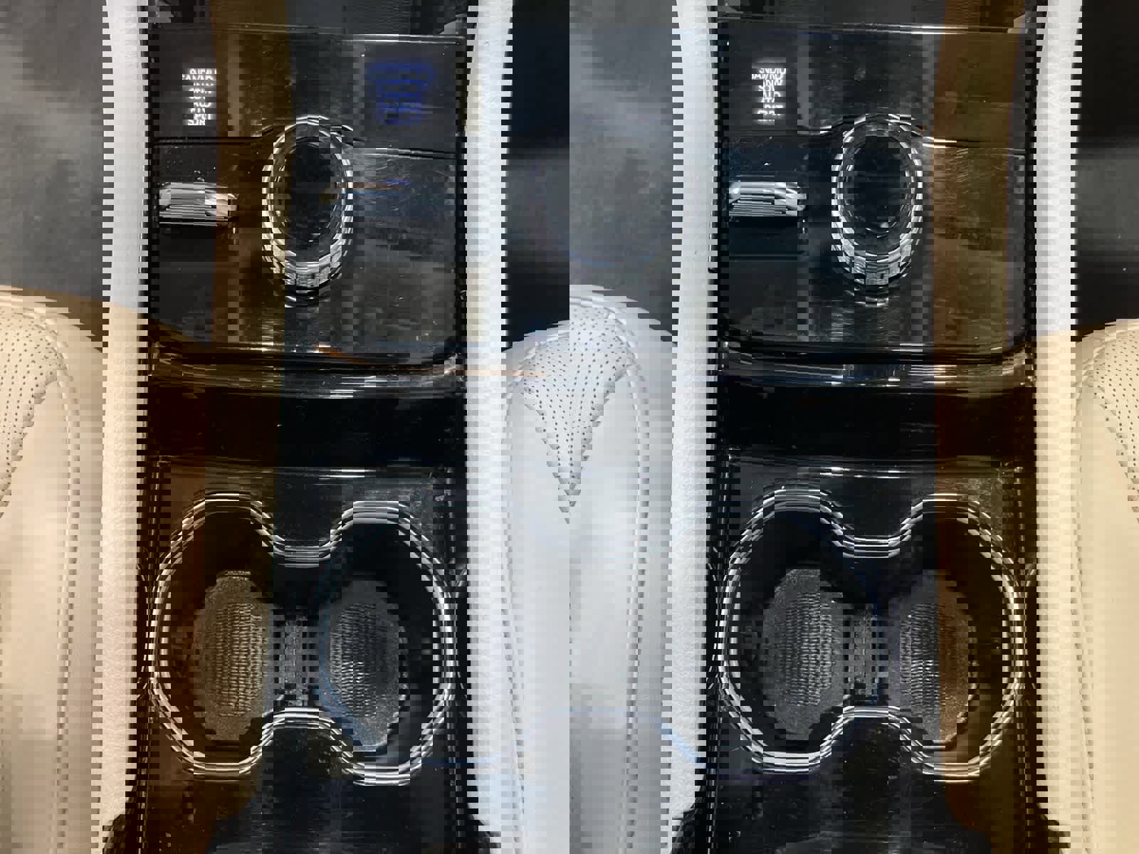 Used 2022 Jeep Grand Cherokee L Limited w/ Luxury Tech Group II image 19