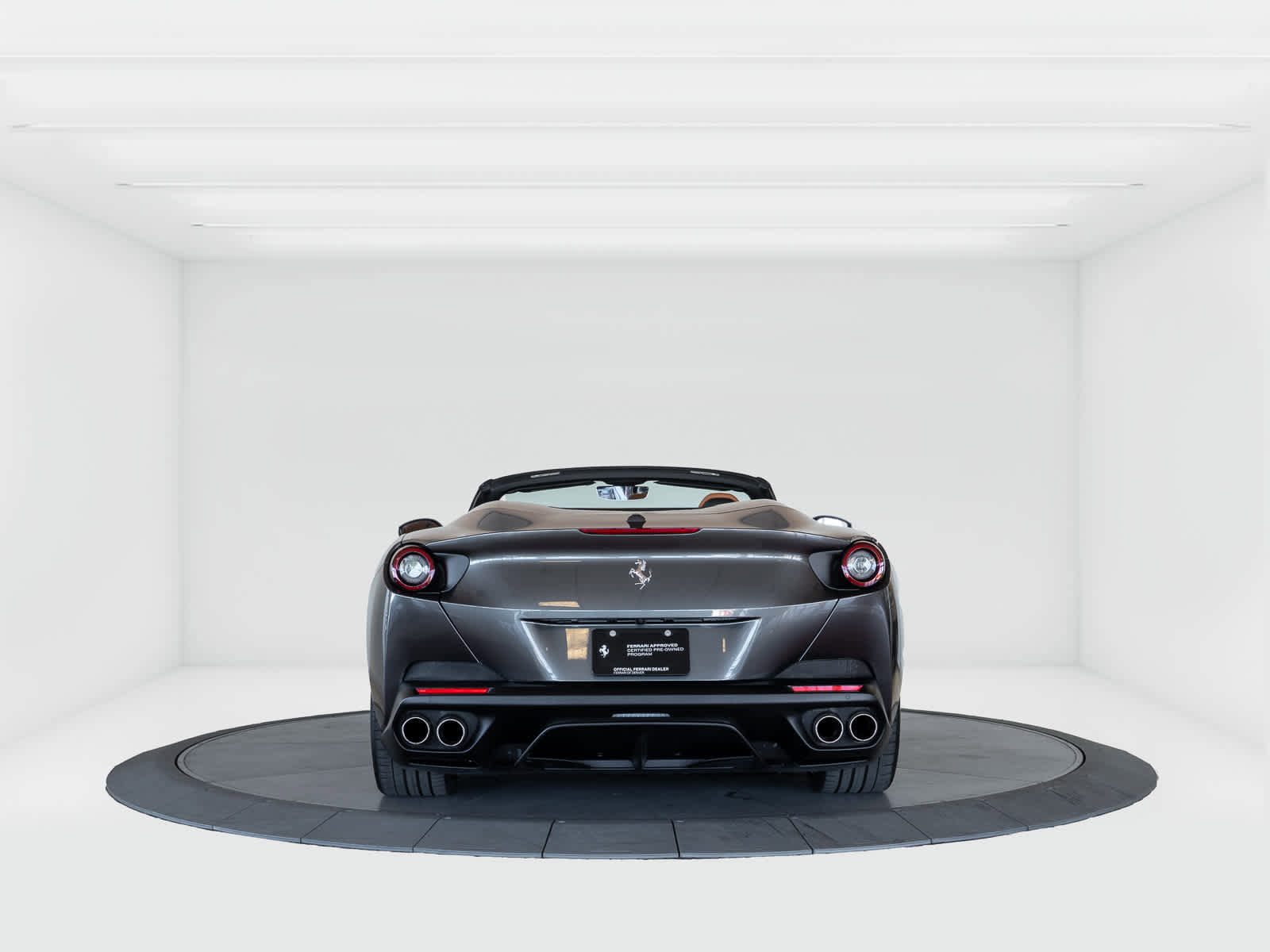 Certified 2019 Ferrari Portofino image 4