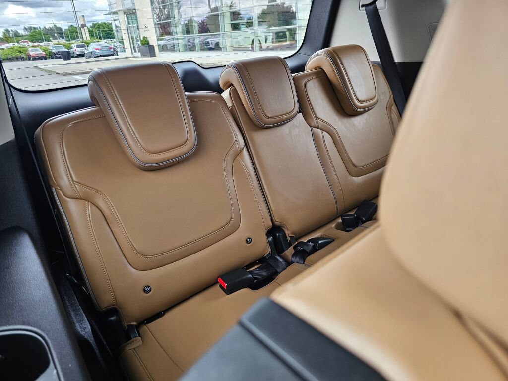 Used 2025 INFINITI QX80 Luxe AWD/4WD image 17