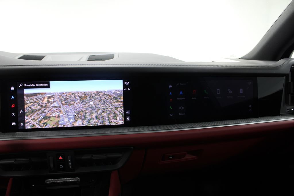 Used 2024 Porsche Cayenne image 34