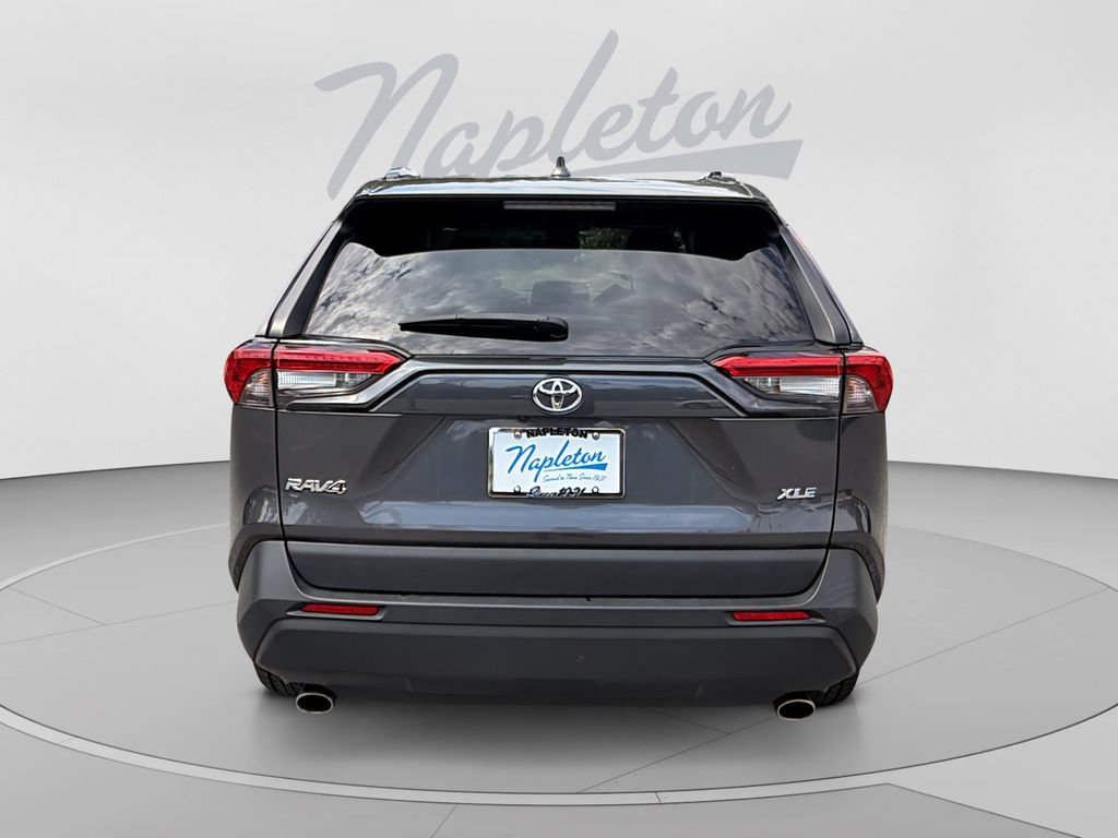 Used 2024 Toyota RAV4 XLE FWD image 4