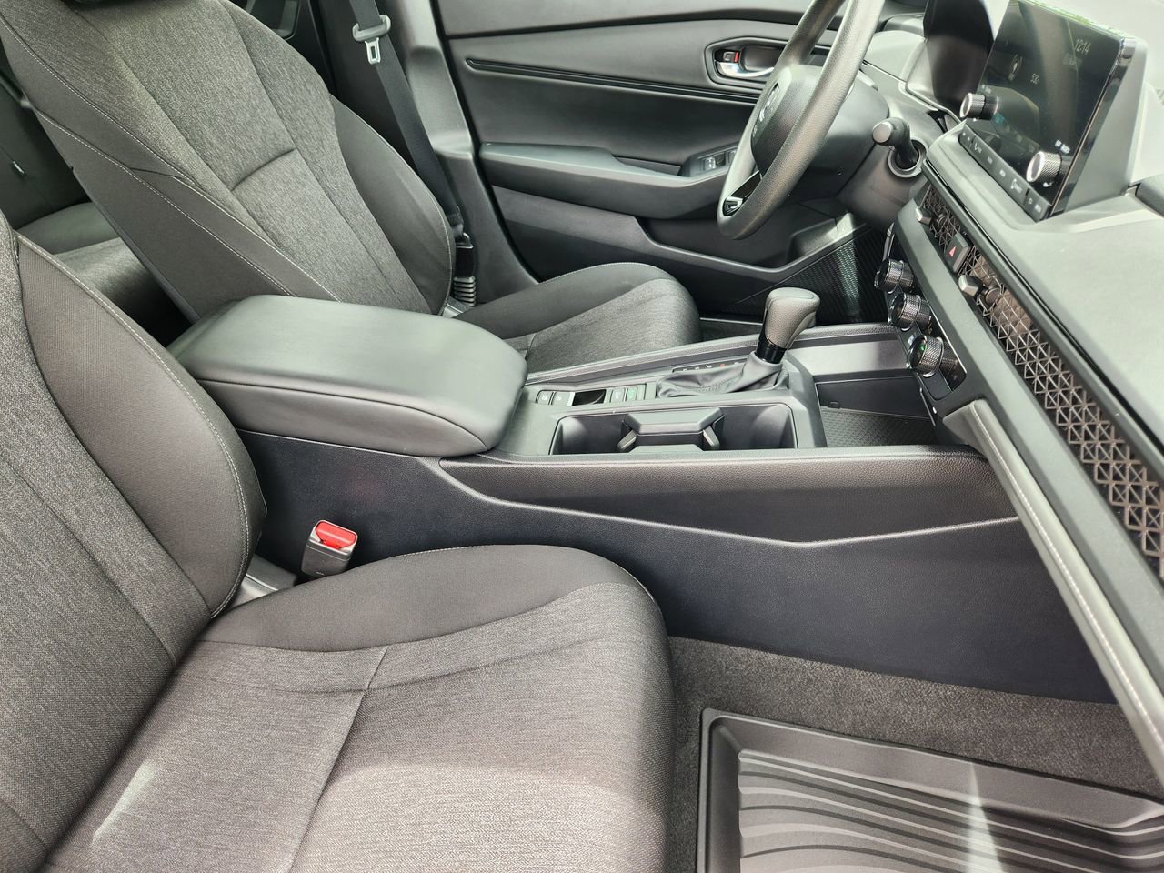 Used 2025 Honda Accord SE image 13