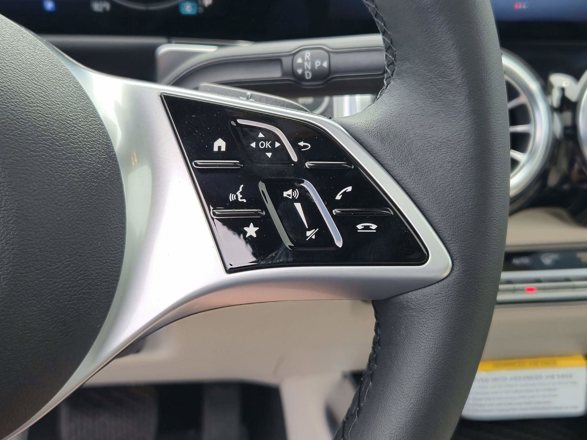 Certified 2025 Mercedes-Benz GLB 250 image 15