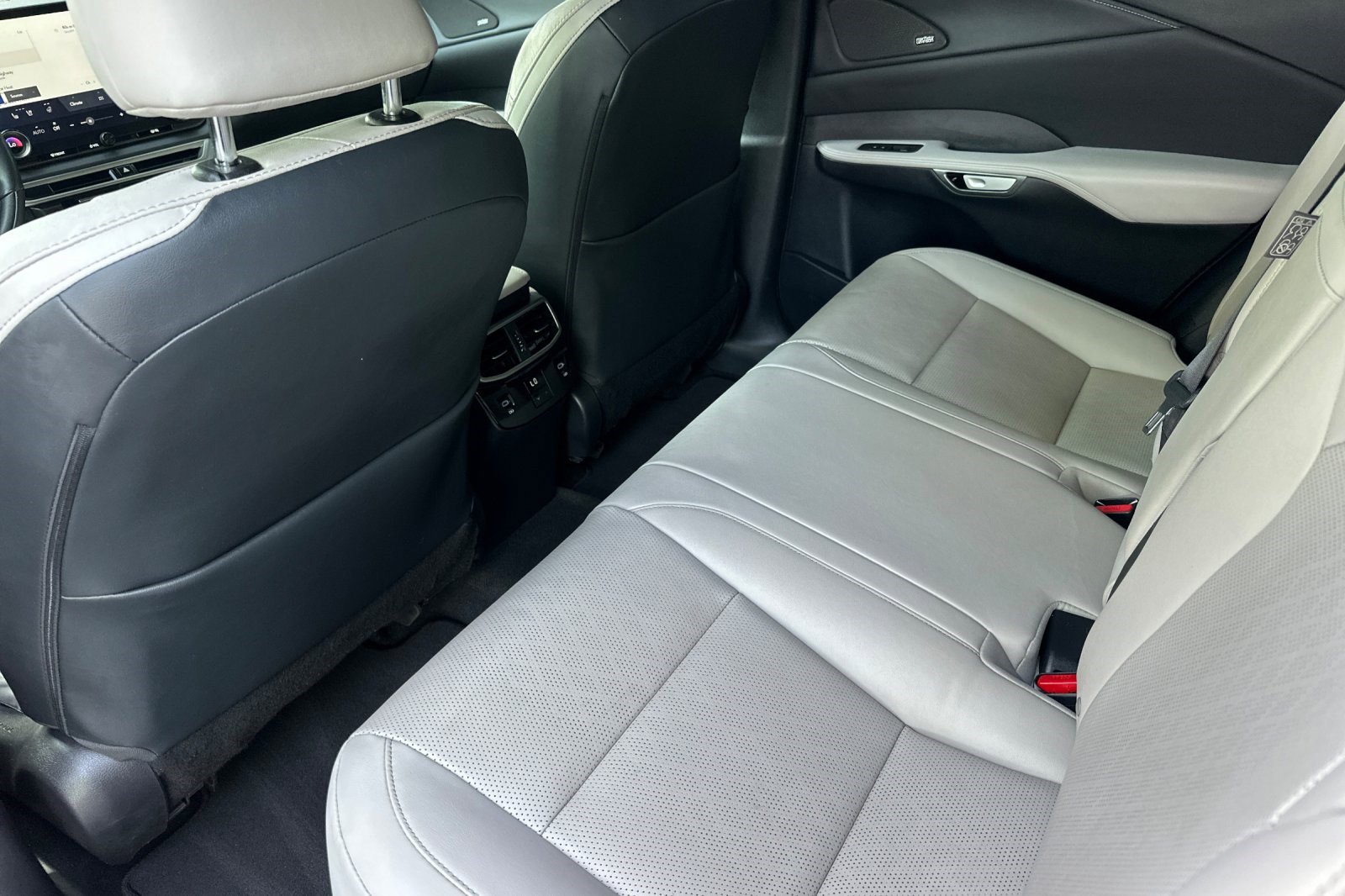 Certified 2023 Lexus RX 350 w/ Accessory Package (Z1) image 15