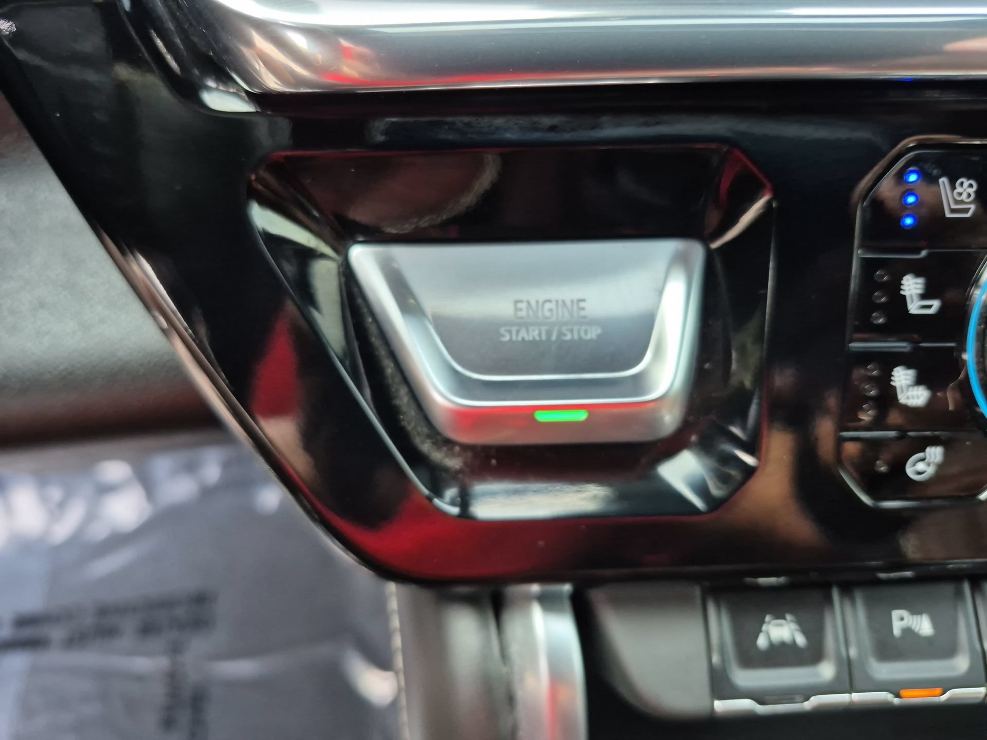 Certified 2024 GMC Sierra 1500 Denali Ultimate AWD/4WD image 18