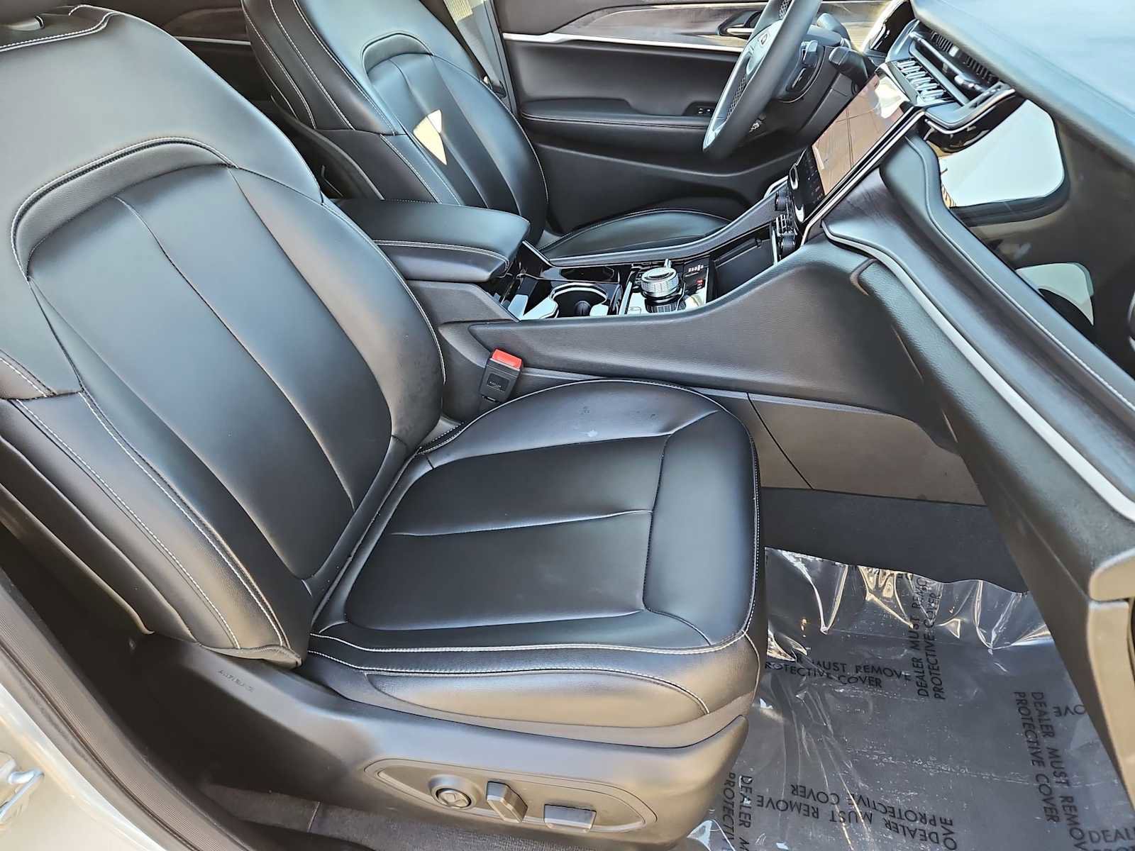 Used 2023 Jeep Grand Cherokee 4WD 4xe image 23