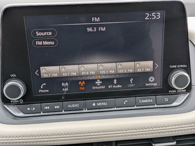 Used 2025 Nissan Rogue SV FWD image 23