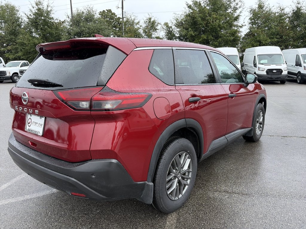 Used 2021 Nissan Rogue S FWD image 7