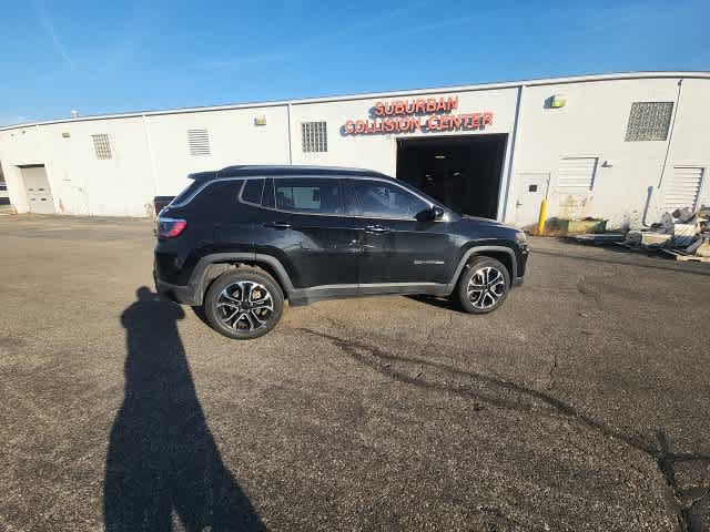 Certified 2022 Jeep Compass Limited w/ Sun and Sound Group AWD/4WD image 13
