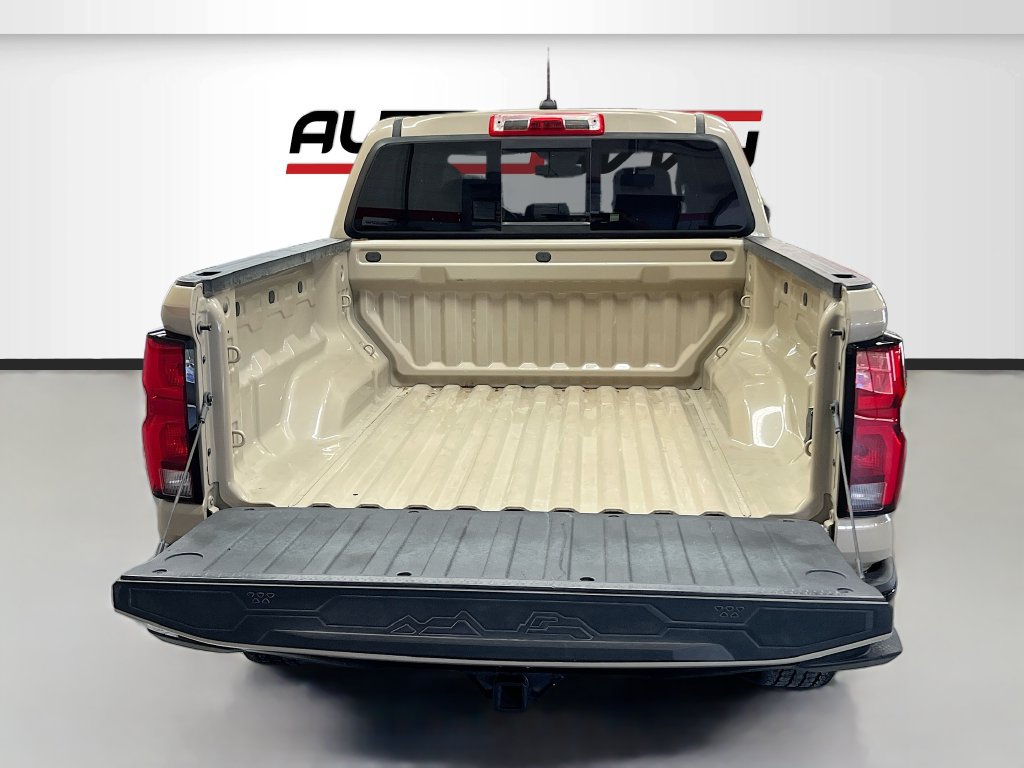 Used 2024 Chevrolet Colorado Z71 w/ Advanced Trailering Package AWD/4WD image 25