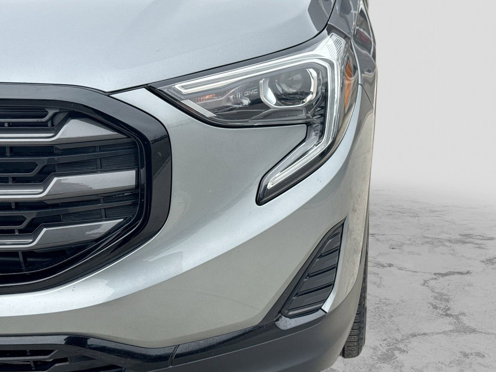 Used 2020 GMC Terrain SLE w/ Driver Convenience Package image 10