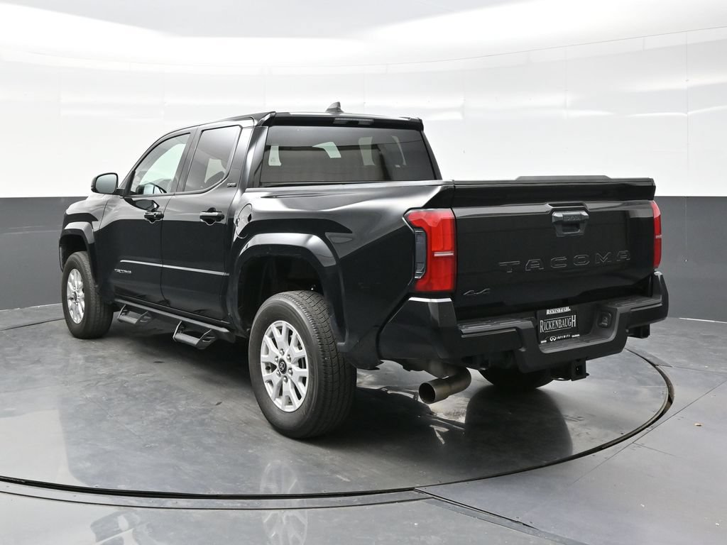 Used 2025 Toyota Tacoma SR5 AWD/4WD image 5