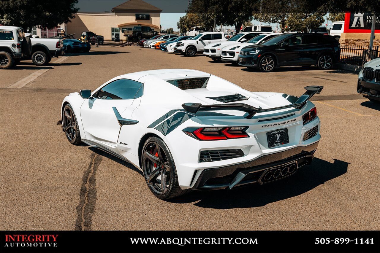 Used 2023 Chevrolet Corvette Z06 w/ Z07 Performance Package RWD image 20