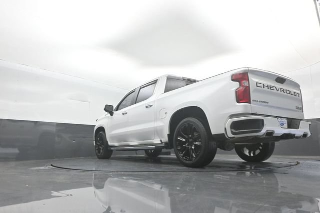 Used 2020 Chevrolet Silverado 1500 High Country w/ Technology Package AWD/4WD image 39