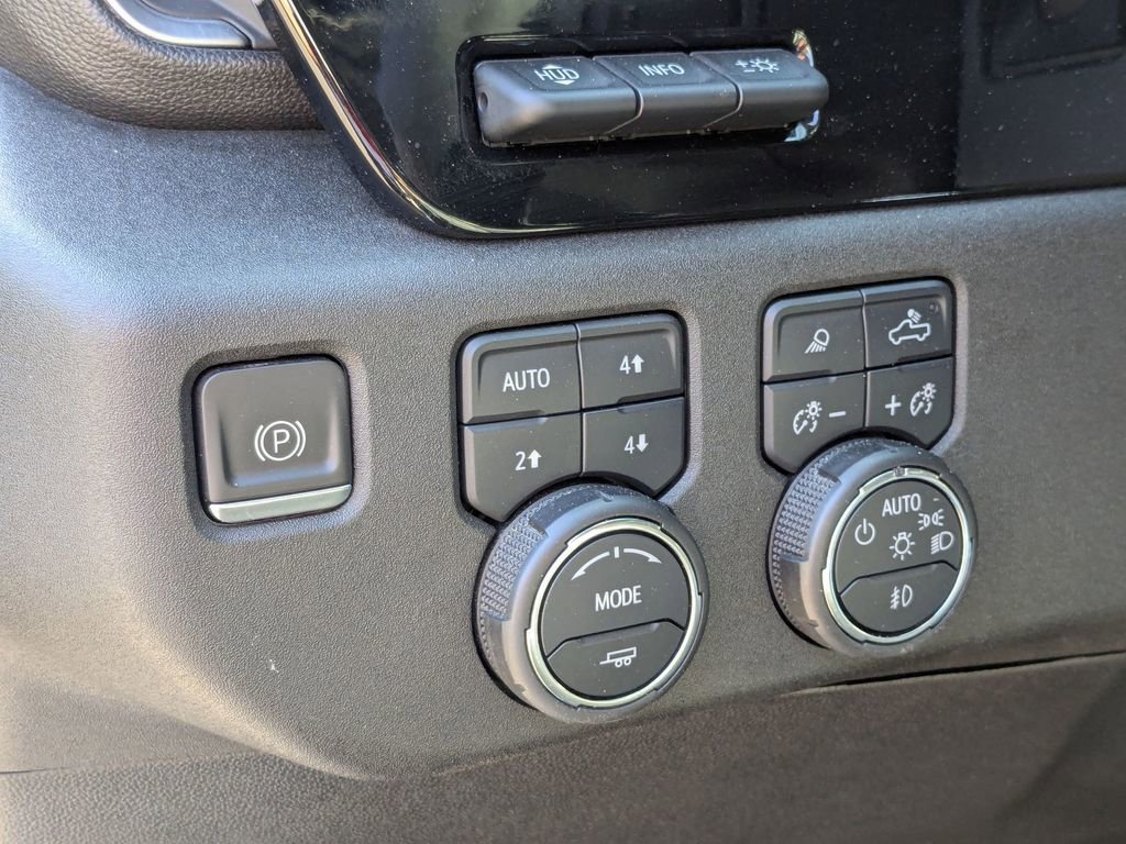 Used 2024 Chevrolet Silverado 2500 LTZ w/ LTZ Plus Package AWD/4WD image 17