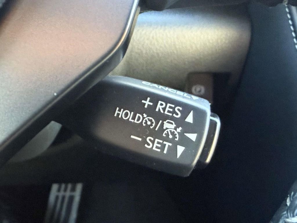 Used 2025 Lexus IS 350 F Sport image 27