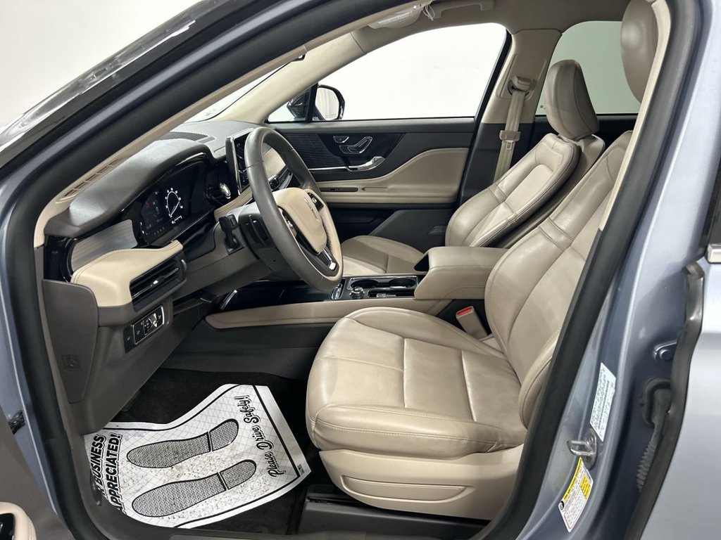 Used 2022 Lincoln Corsair AWD w/ Equipment Group 101A image 9