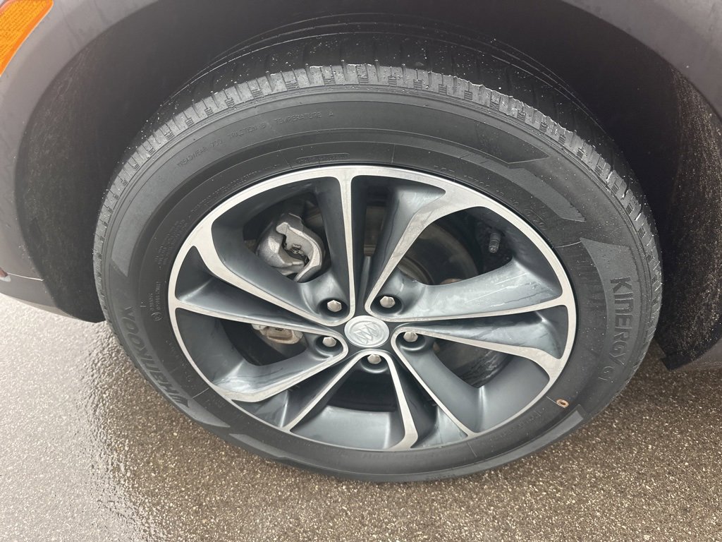 Used 2020 Buick Encore GX Essence w/ Advanced Technology Package image 30