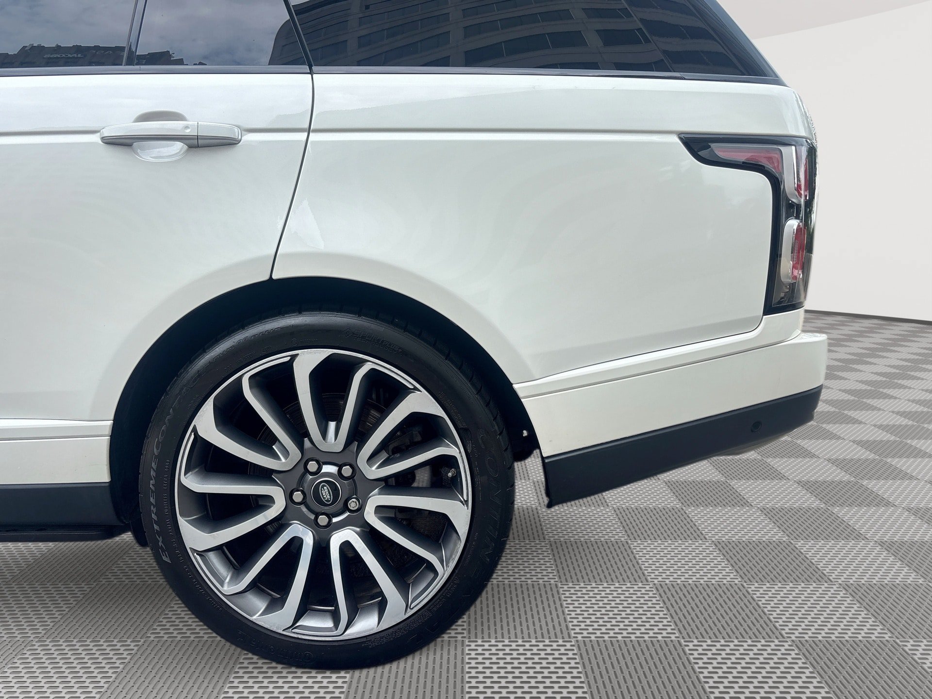Used 2020 Land Rover Range Rover Long Wheelbase Autobiography AWD/4WD image 29