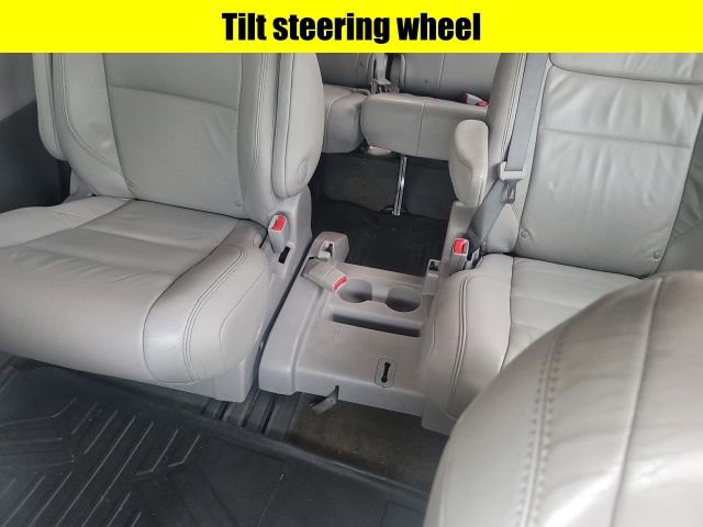 Used 2015 Toyota Sienna XLE w/ XLE Navigation Package image 16