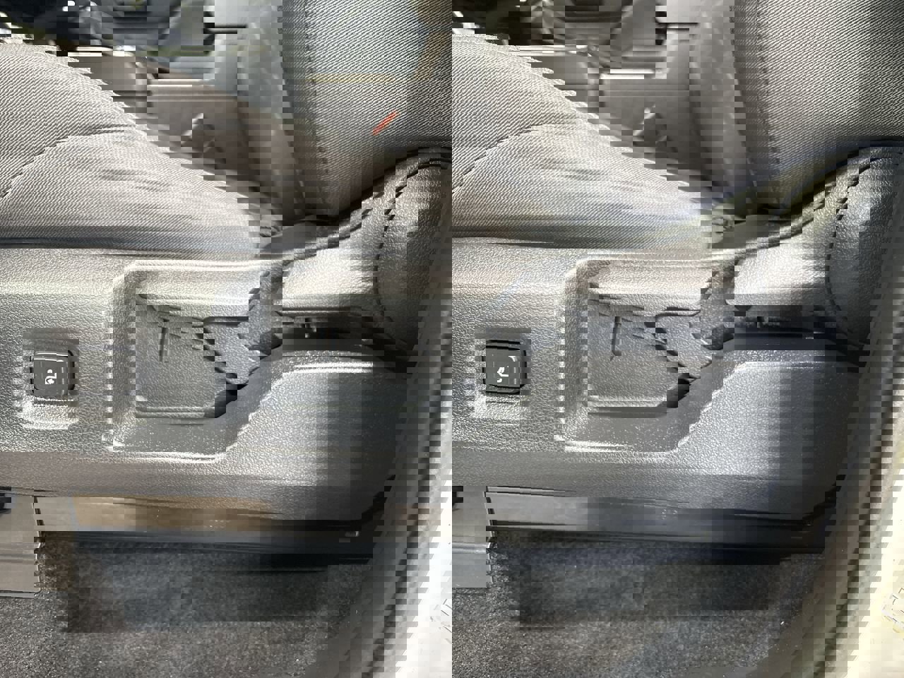 Certified 2025 Toyota Tacoma SR5 image 12