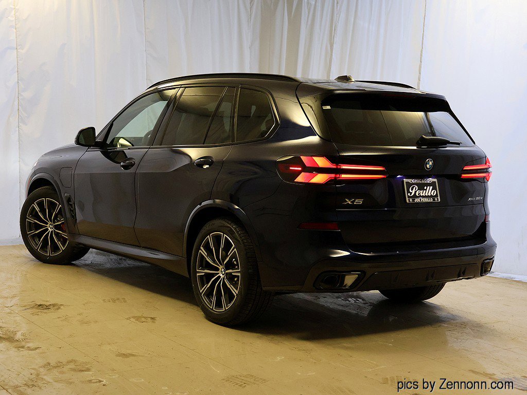 New 2026 BMW X5 xDrive50e w/ M Sport Package AWD/4WD image 9