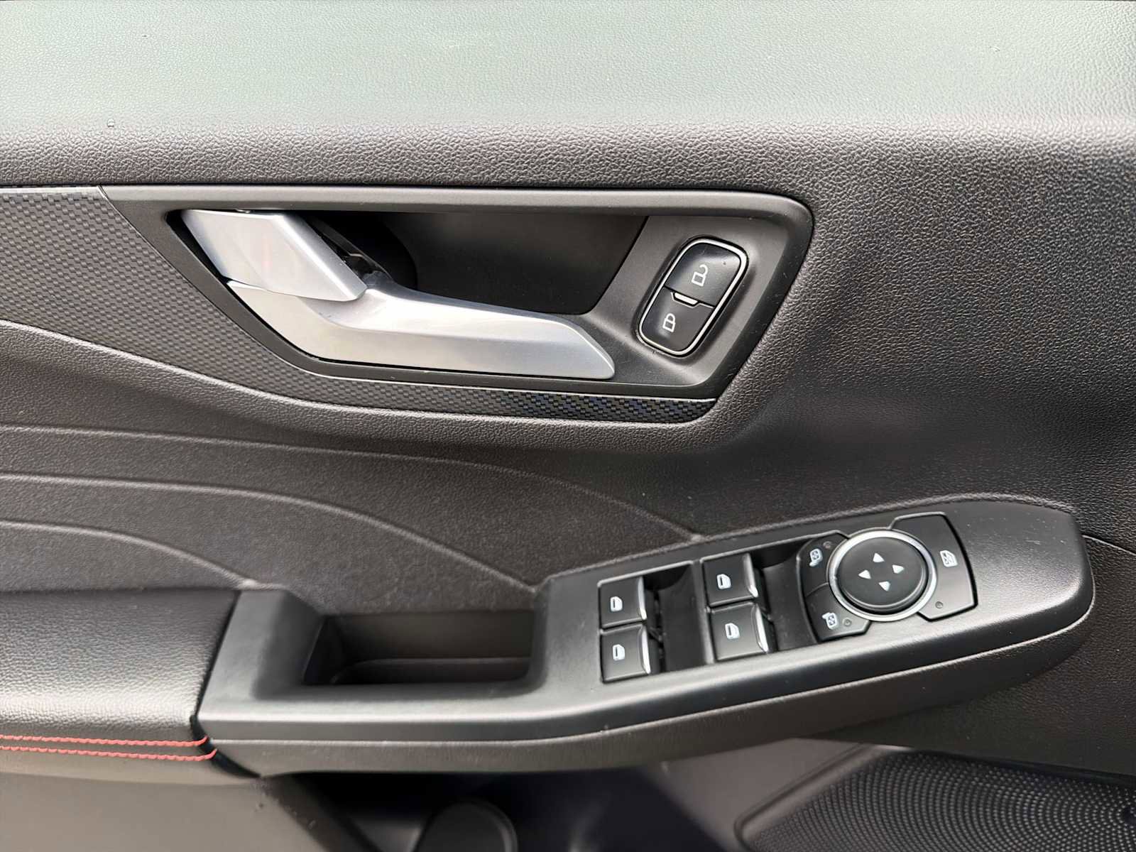 Used 2024 Ford Escape ST-Line image 22