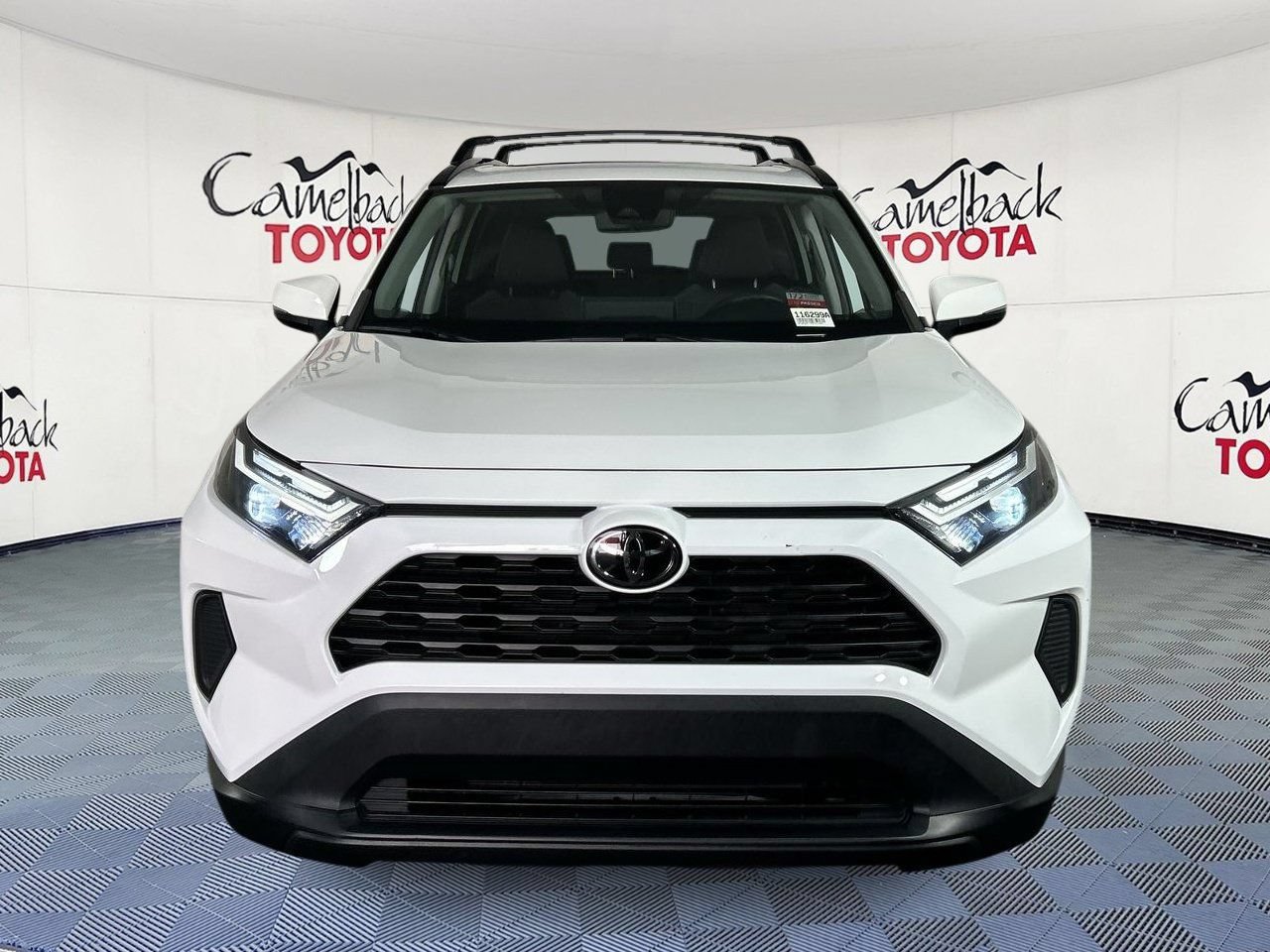 Used 2022 Toyota RAV4 XLE w/ Convenience Package FWD image 3